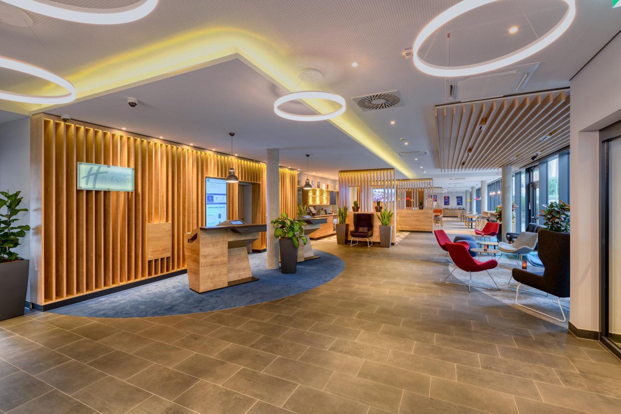 Holiday Inn Express Goettingen By Ihg Extérieur photo